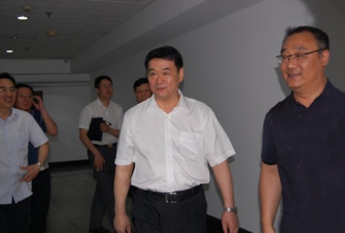 黑龙江省人大常委会党组书记、副主任胡亚枫一行来我公司考察指导